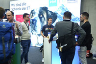 Christian Schulte am Stand der Fsas Technologies der IT-Tage 2025 Christian Schulte am Stand der Fsas Technologies der IT-Tage 2025