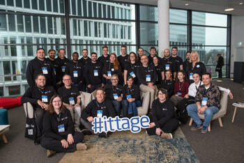 Das Team der IT-Tage 2025 besteht aus zahlreichen Helfer:innen, die die IT-Konferenz Jahr für Jahr tatkräftig unterstützen. Das Team der IT-Tage 2025 besteht aus zahlreichen Helfer:innen, die die IT-Konferenz Jahr für Jahr tatkräftig unterstützen.