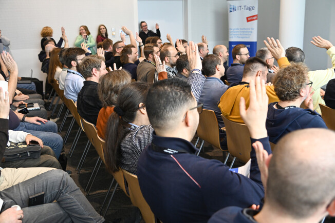 Teilnehmer:innen auf den IT-Tagen 2025. Teilnehmer:innen auf den IT-Tagen 2025.