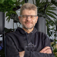 Stephan Ilaender Stephan Ilaender