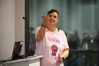Sabine Wojcieszak auf den IT-Tagen 2025 mit mehreren Auftritten: Auf dem Panel zum Thema "DiversIT(y) – Diversität in der IT", in ihrem Vortrag "Toxisches Verhalten entwaffnen", als Trackpatin im Organisations-Team sowie im Kuratorium der Konferenz. Sabine Wojcieszak auf den IT-Tagen 2025 mit mehreren Auftritten: Auf dem Panel zum Thema "DiversIT(y) – Diversität in der IT", in ihrem Vortrag "Toxisches Verhalten entwaffnen", als Trackpatin im Organisations-Team sowie im Kuratorium der Konferenz.